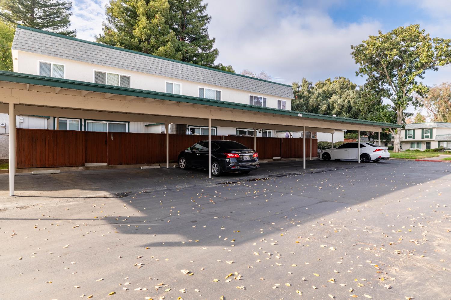 8913 Salmon Falls Drive D