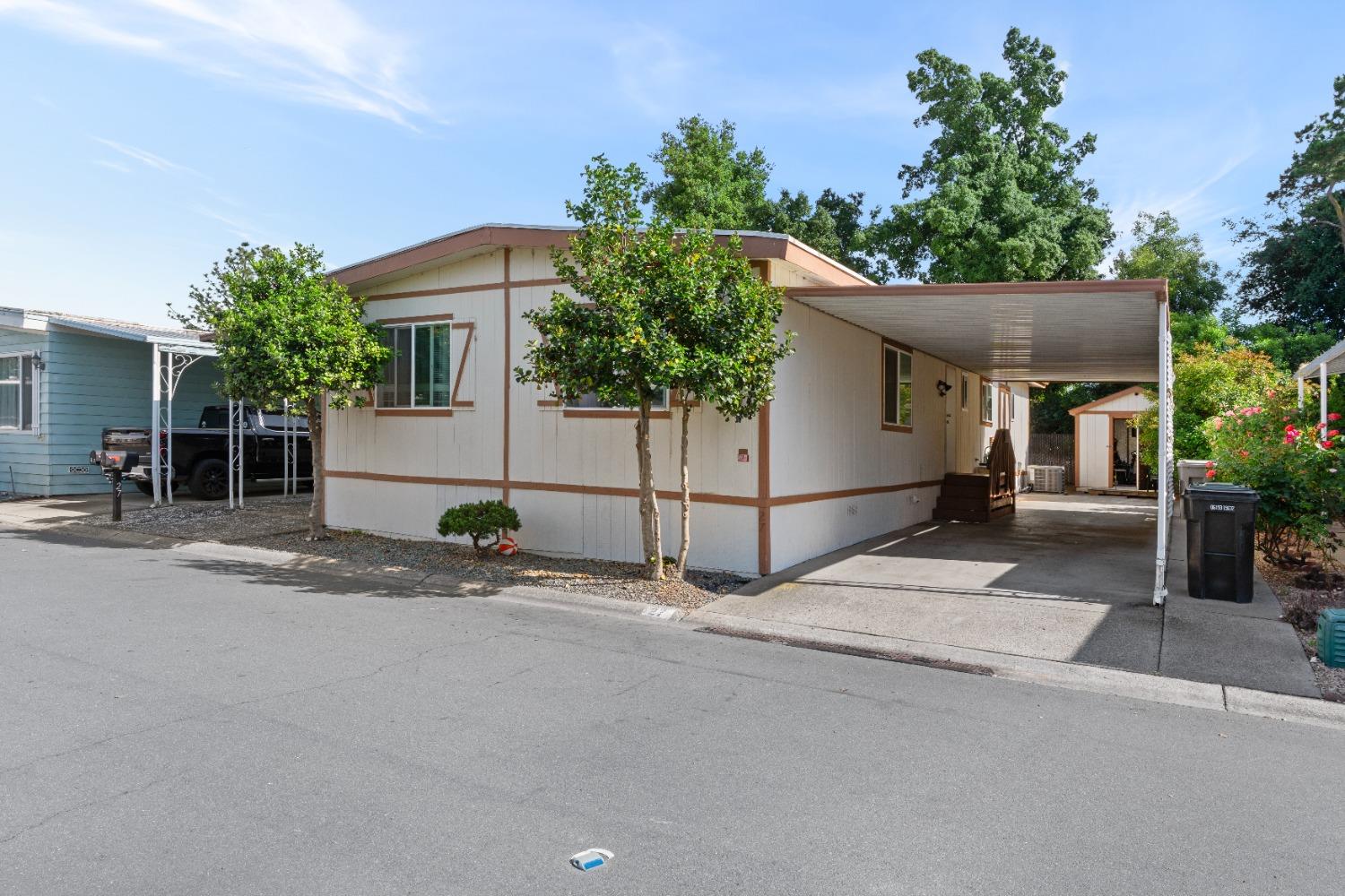 19690 N Hwy 99 27