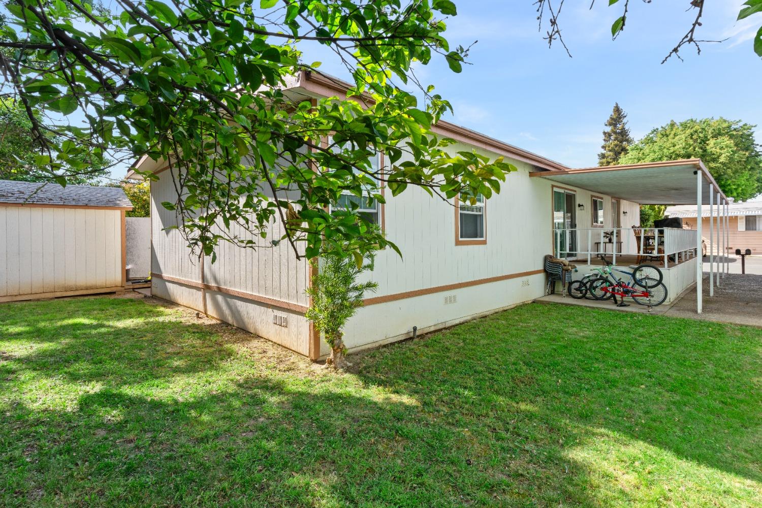 19690 N Hwy 99 27