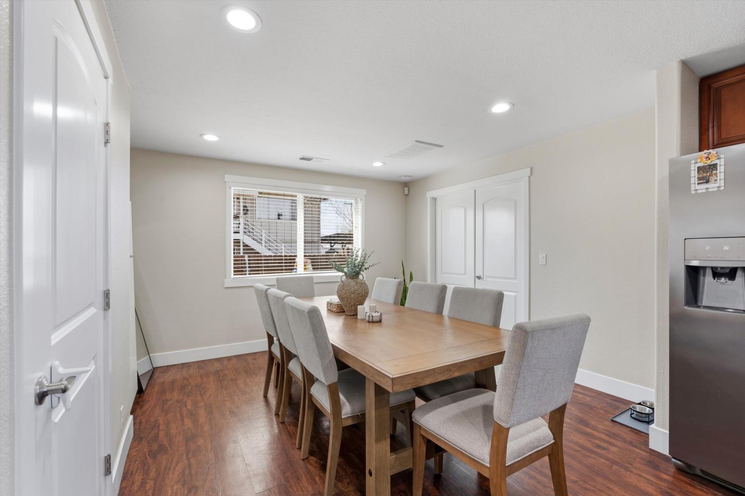 311 W El Camino