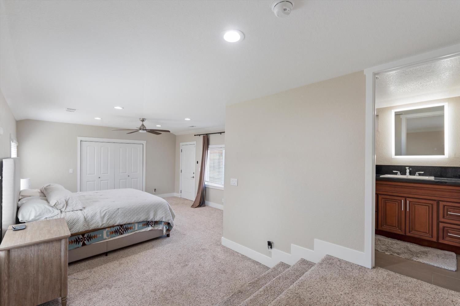 311 W El Camino