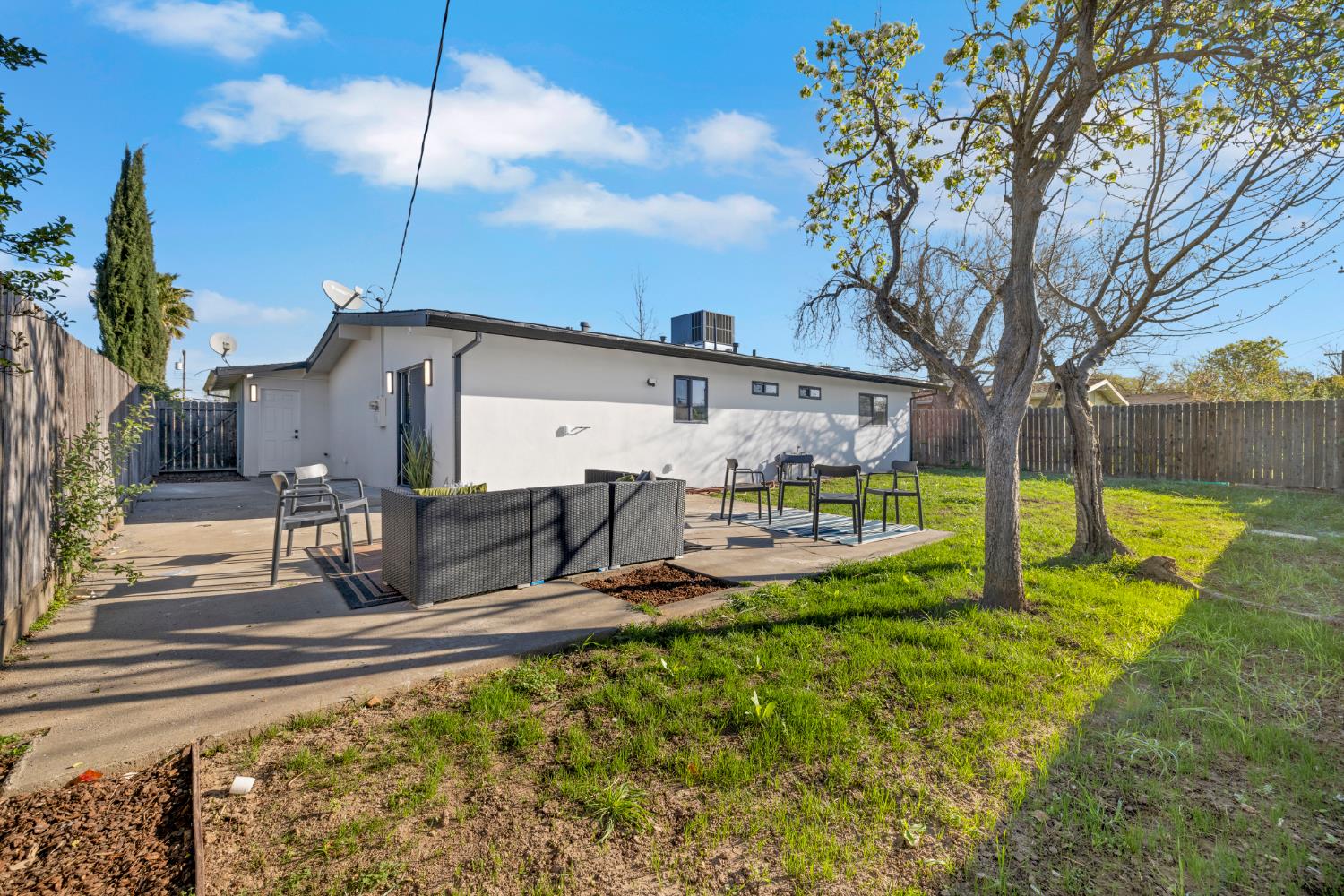 3628 Floral Drive