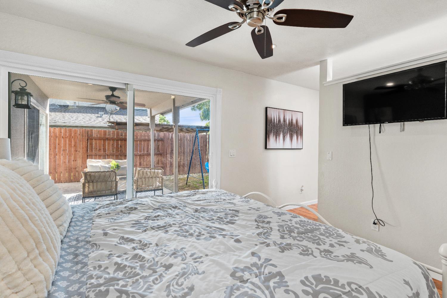 6935 Woodside Drive