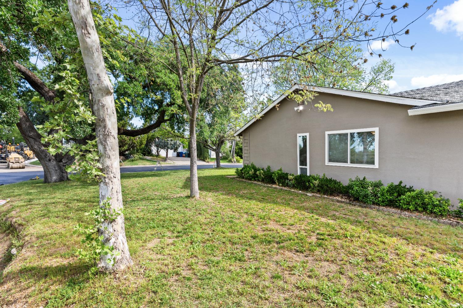 6935 Woodside Drive