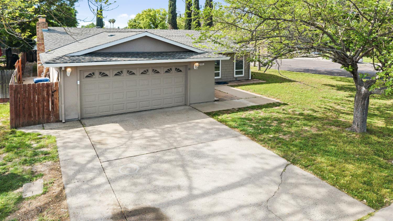 6935 Woodside Drive