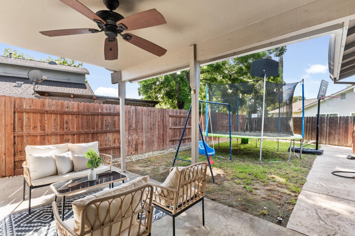 6935 Woodside Drive