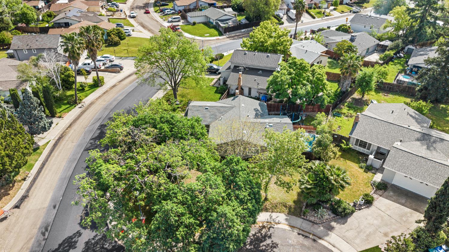 6935 Woodside Drive