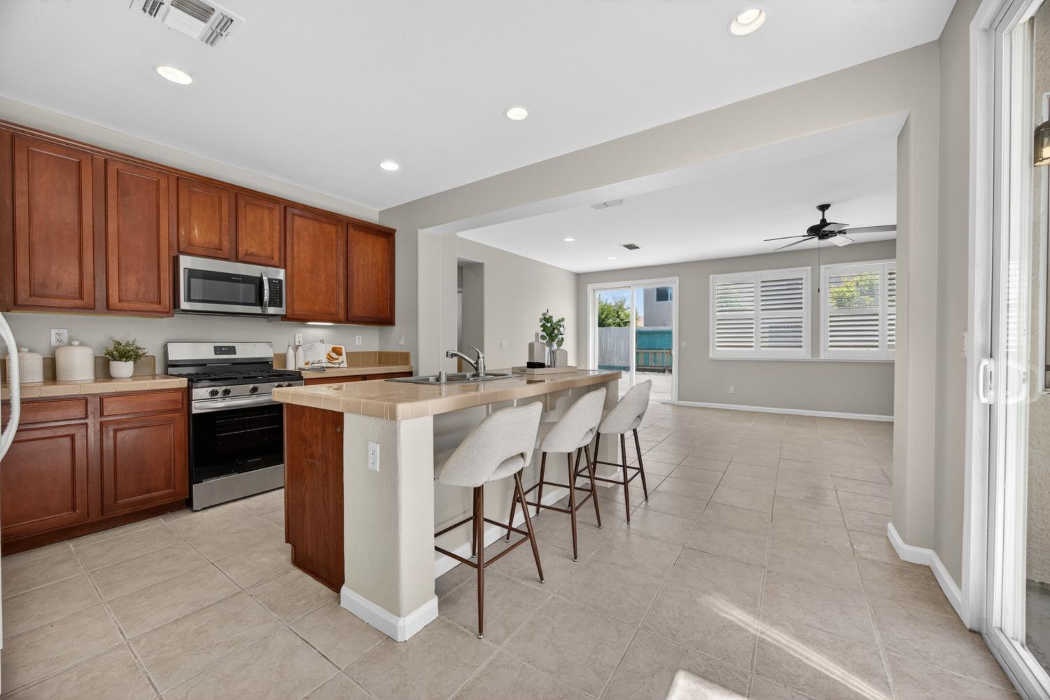 561 Greg Thatch Circle