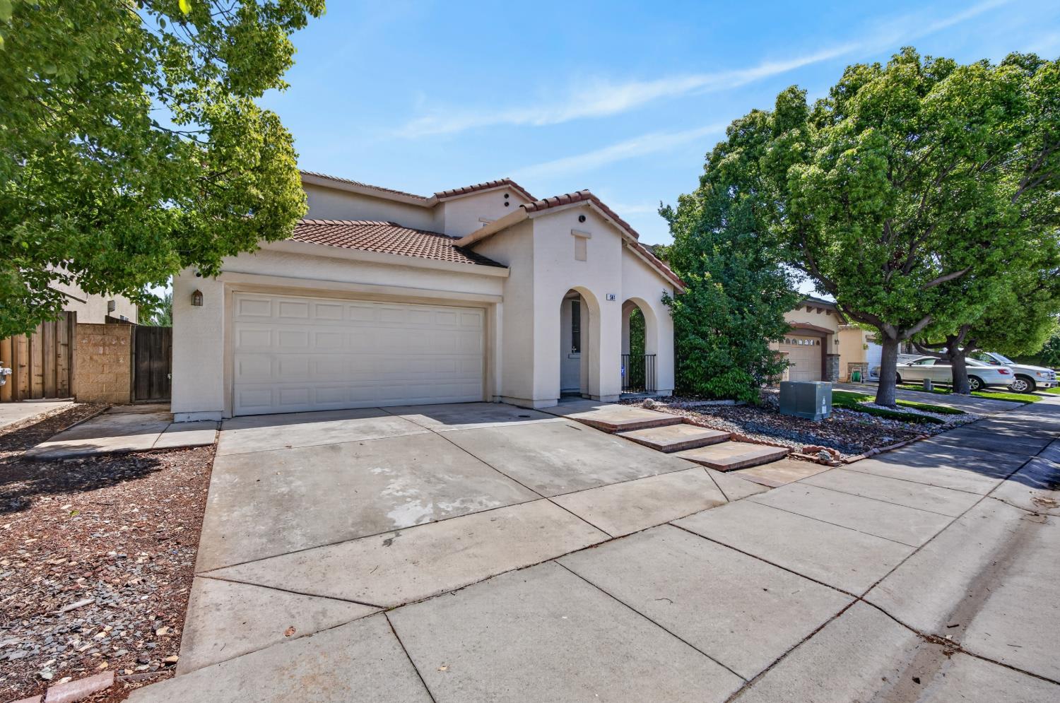 561 Greg Thatch Circle