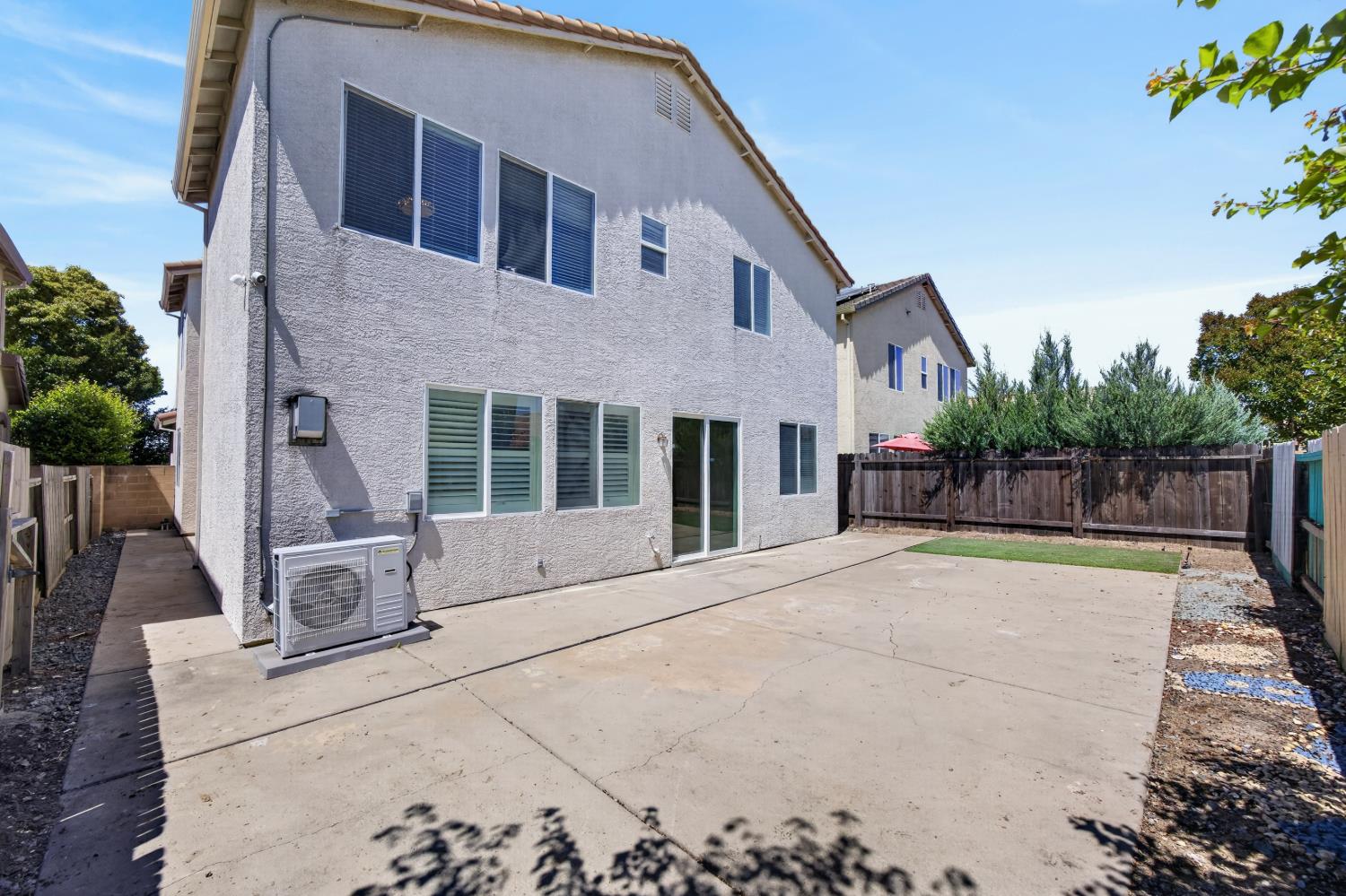 561 Greg Thatch Circle