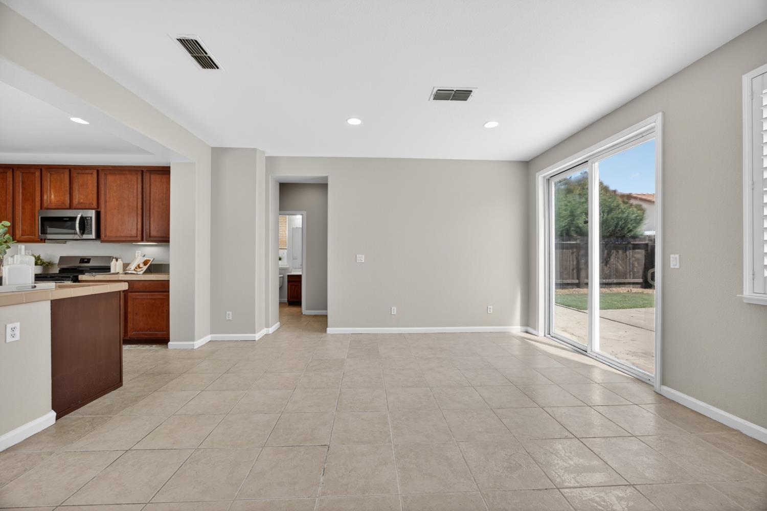 561 Greg Thatch Circle