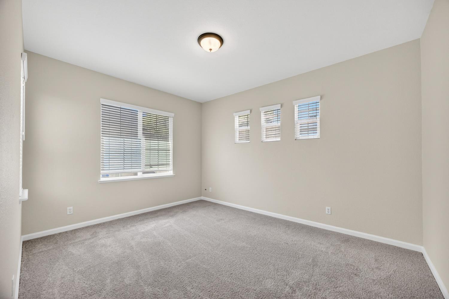 561 Greg Thatch Circle