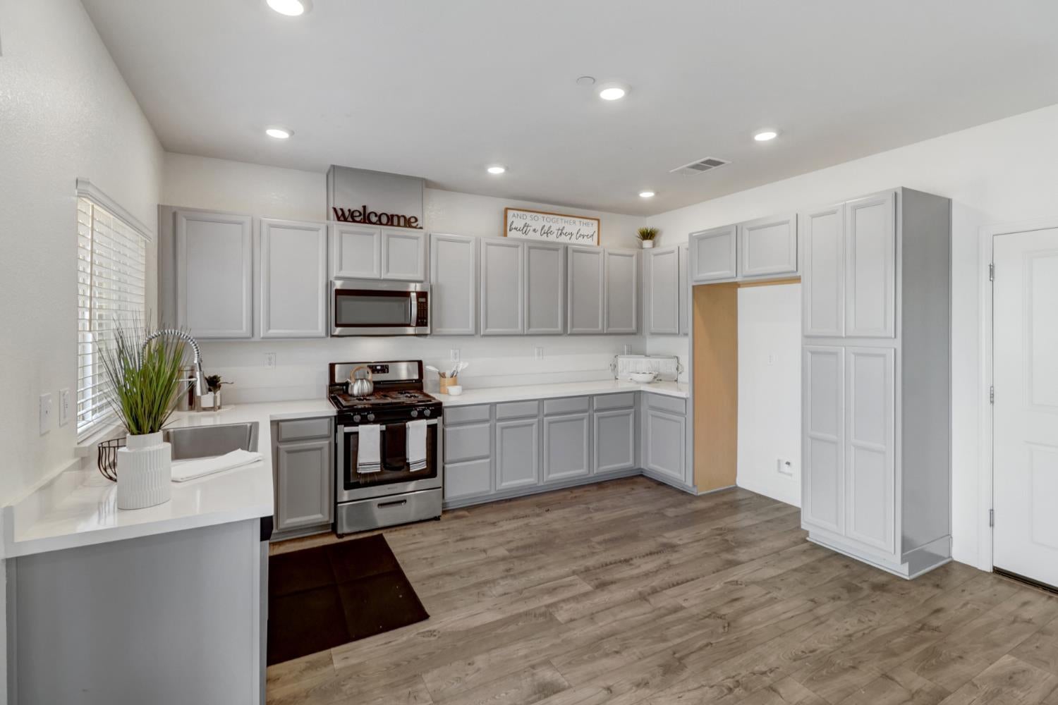 2887 Krone Way