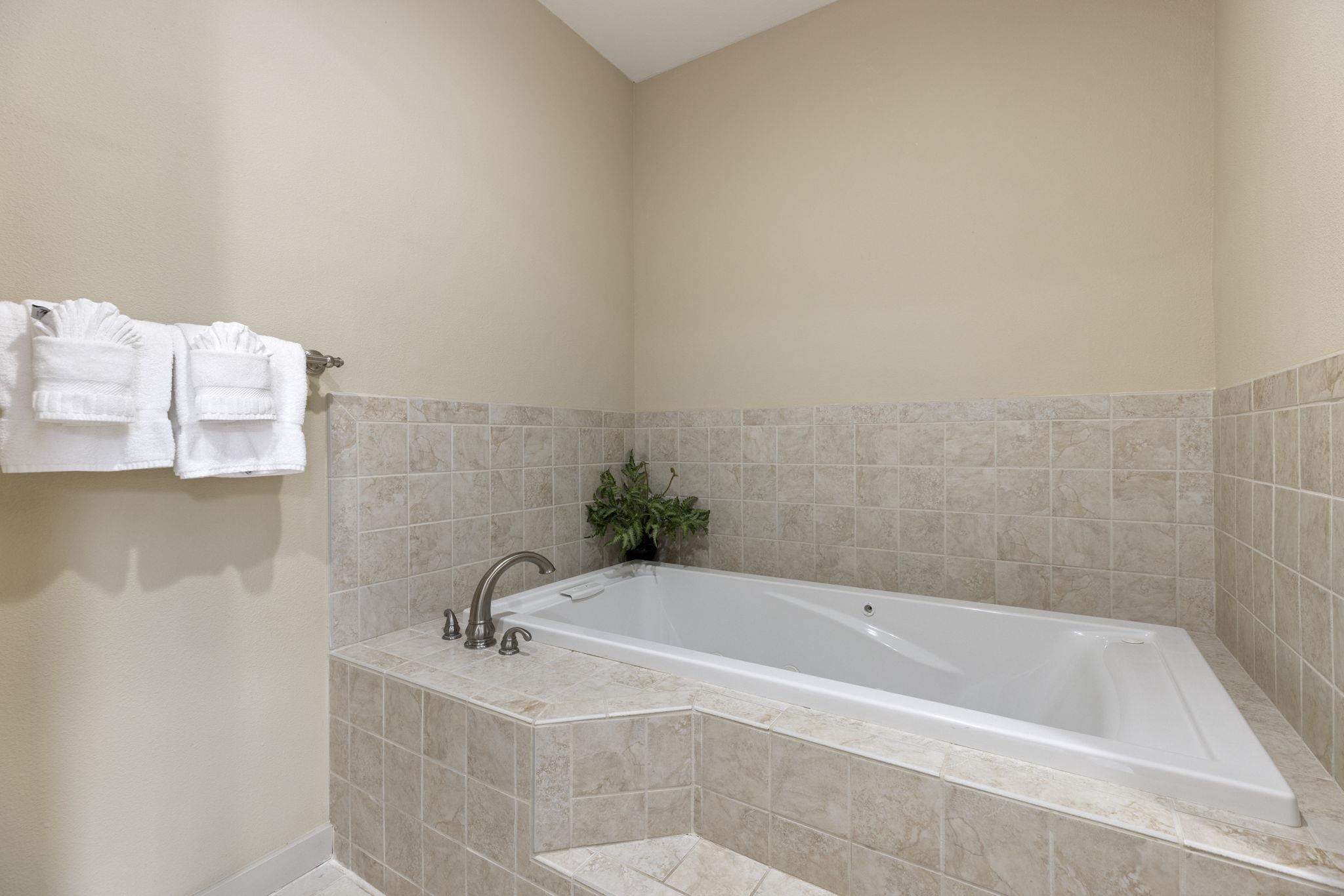 500 KAPALUA Dr Unit: 27T7