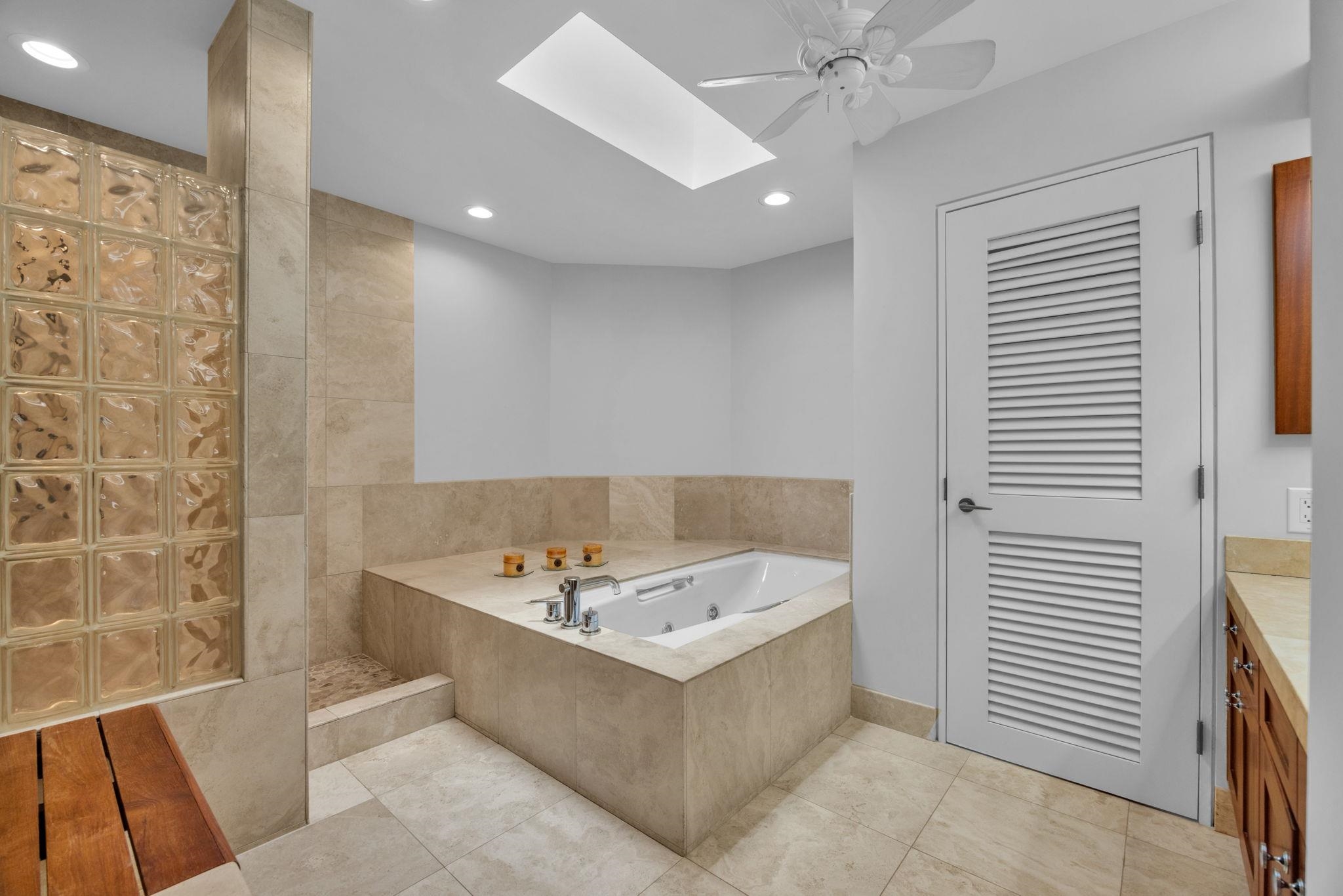 50 PUU ANOANO St Unit: 706