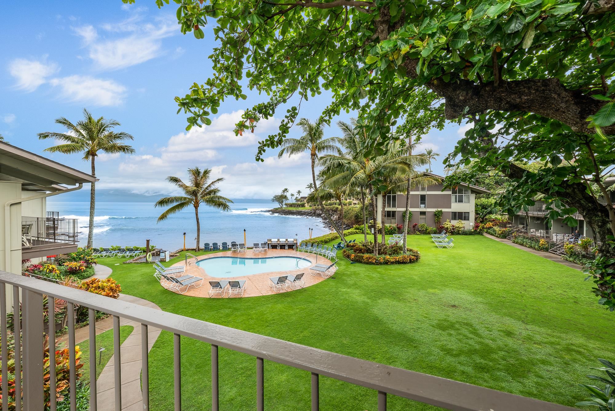 5255 Lower Honoapiilani Rd Unit: 207