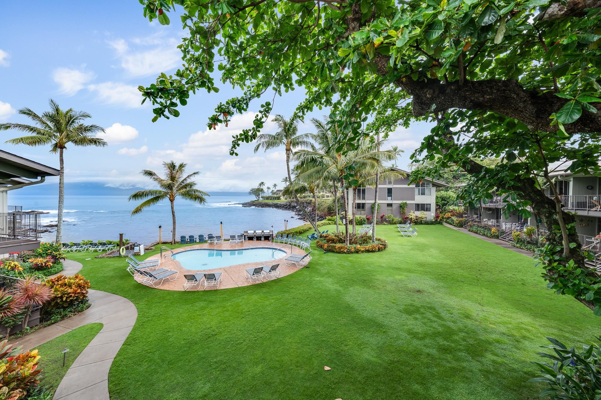 5255 Lower Honoapiilani Rd Unit: 207