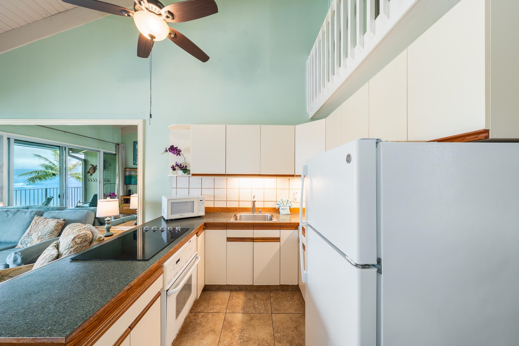 5255 Lower Honoapiilani Rd Unit: 207
