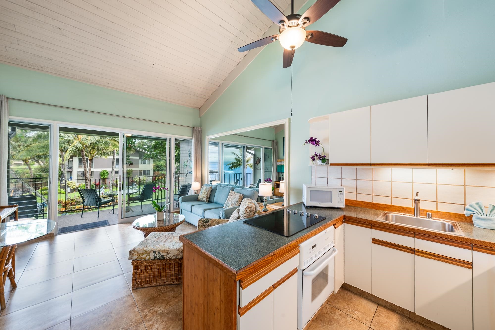 5255 Lower Honoapiilani Rd Unit: 207