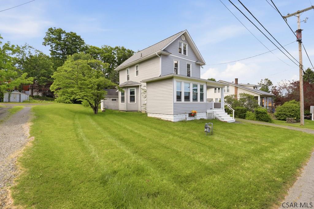 218 Beechwood St.