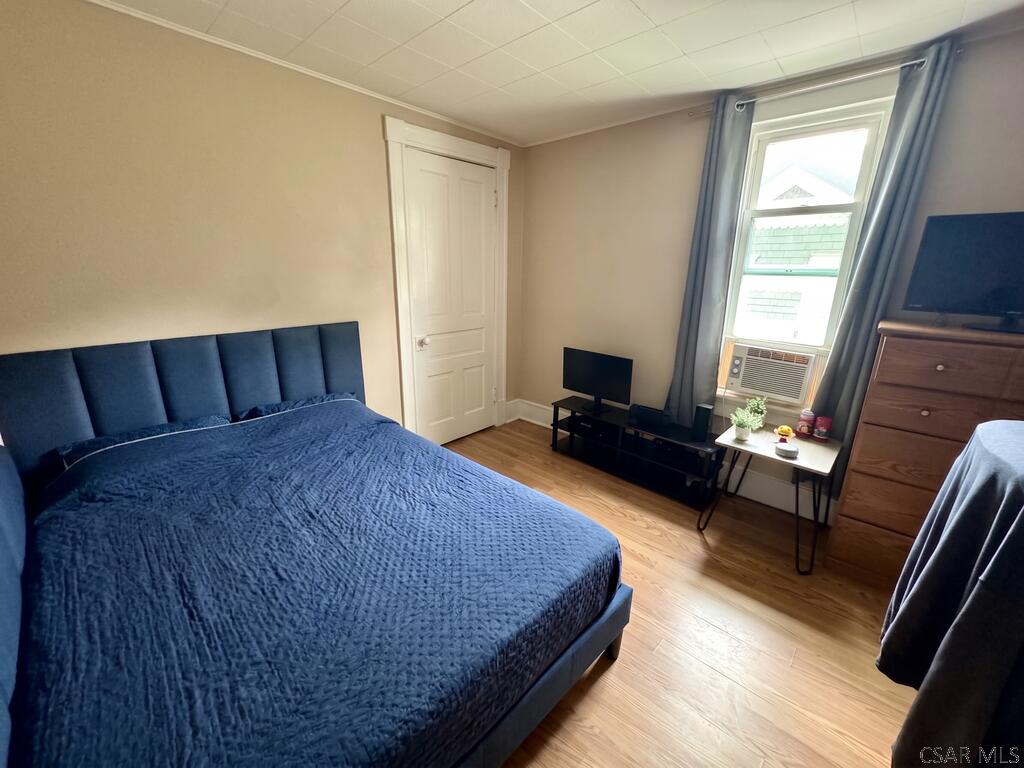212-214; 214R Clarion Street