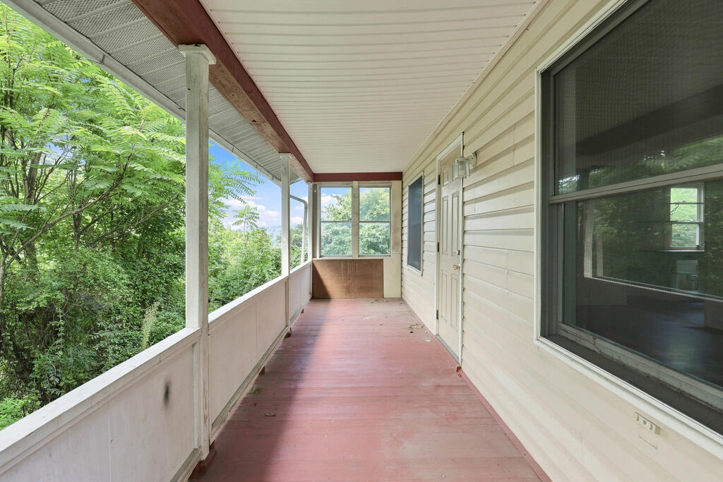 112 Oakland Avenue