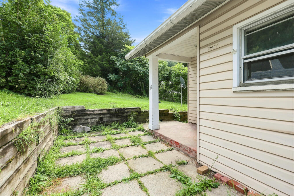 112 Oakland Avenue