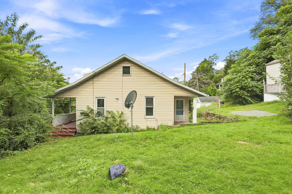 112 Oakland Avenue