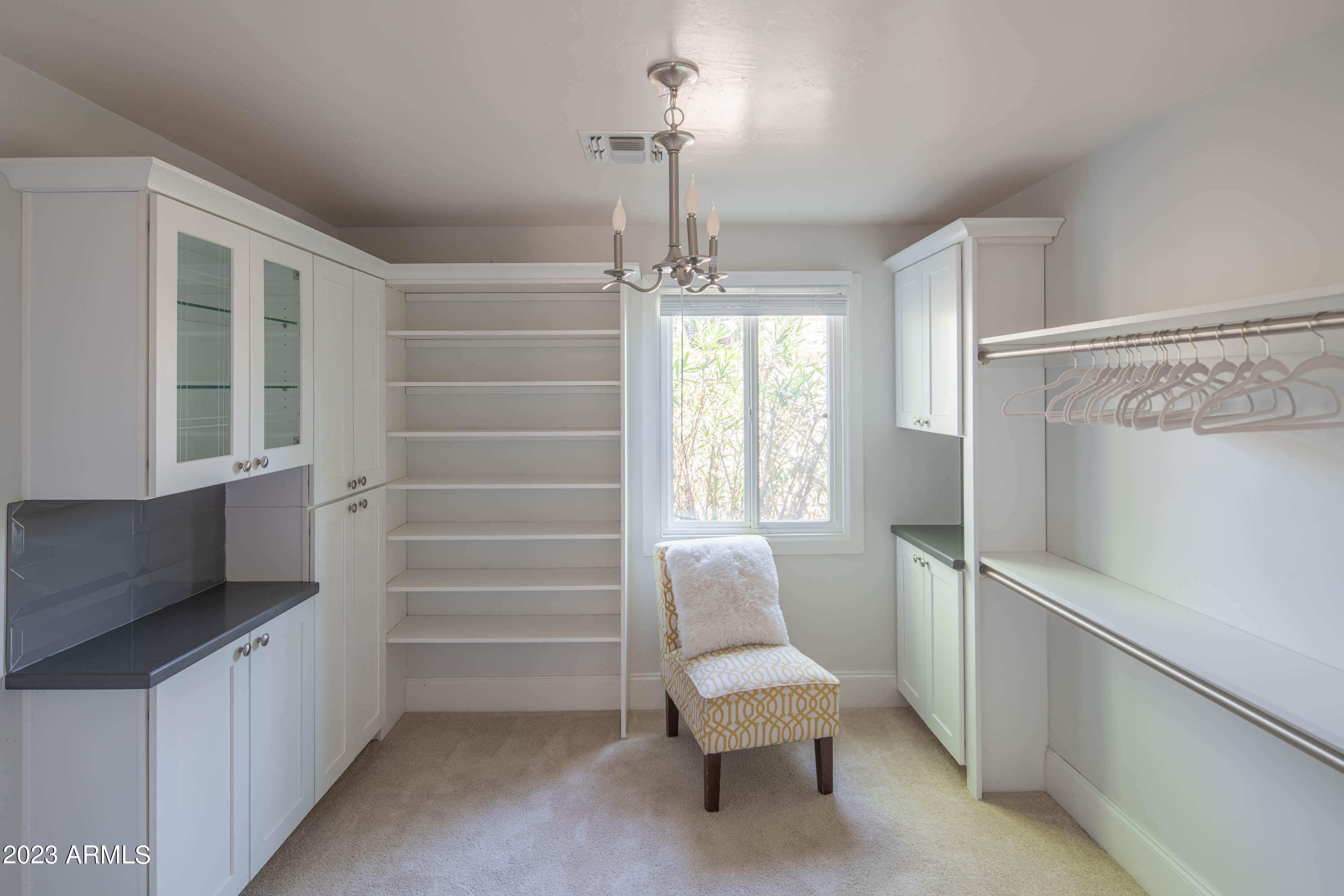 124 W GRANADA Road