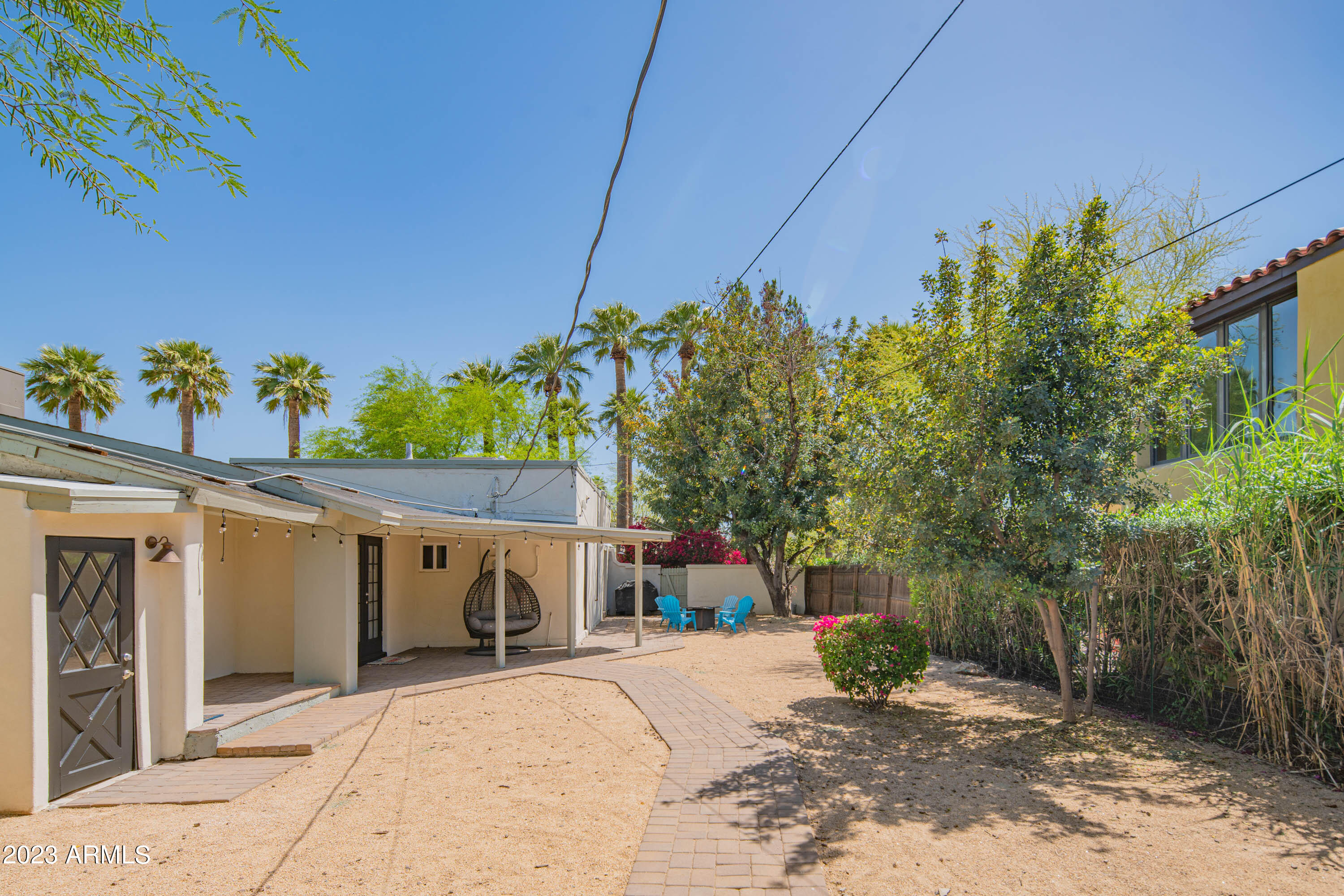 124 W GRANADA Road