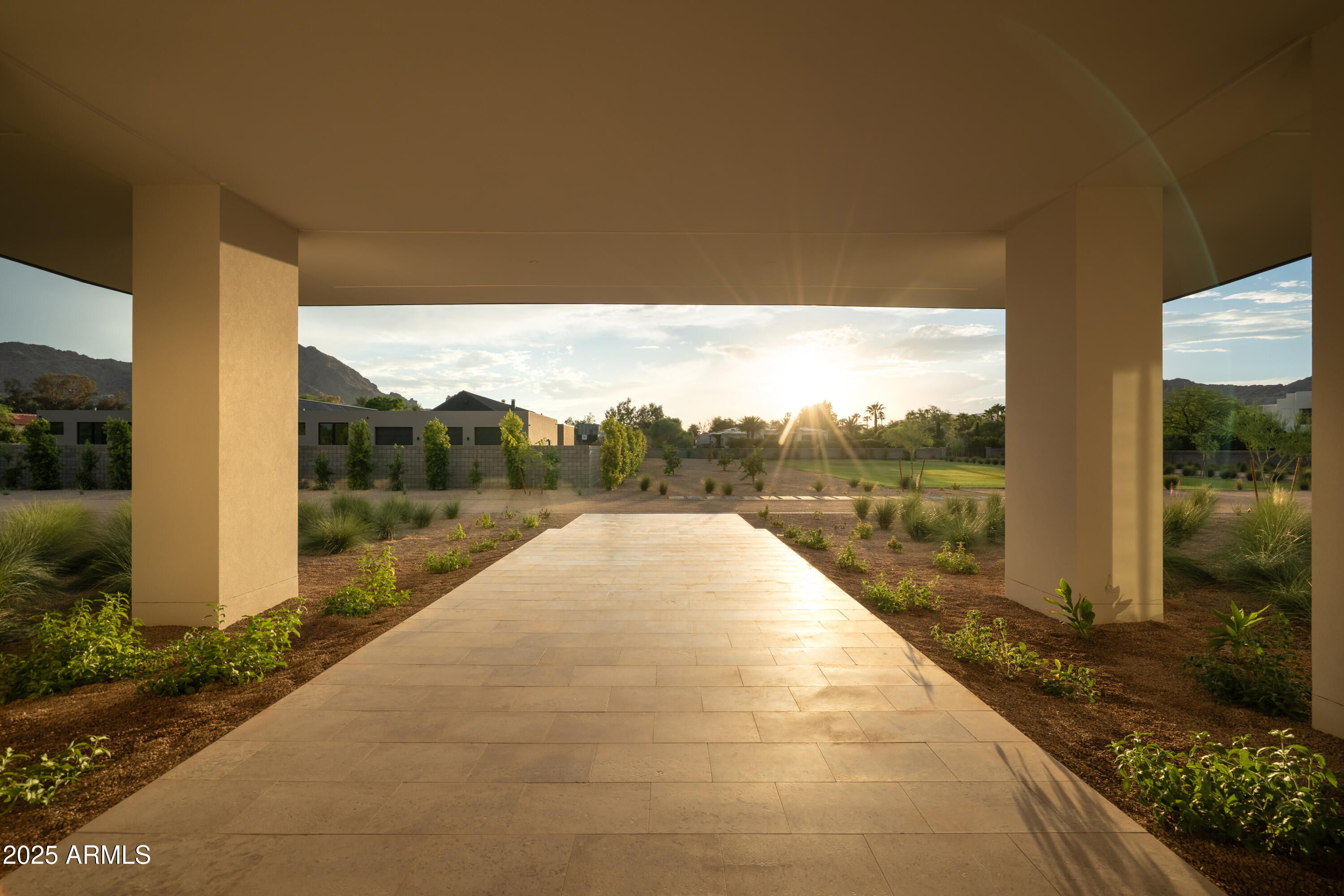 6215 N CASA BLANCA Drive