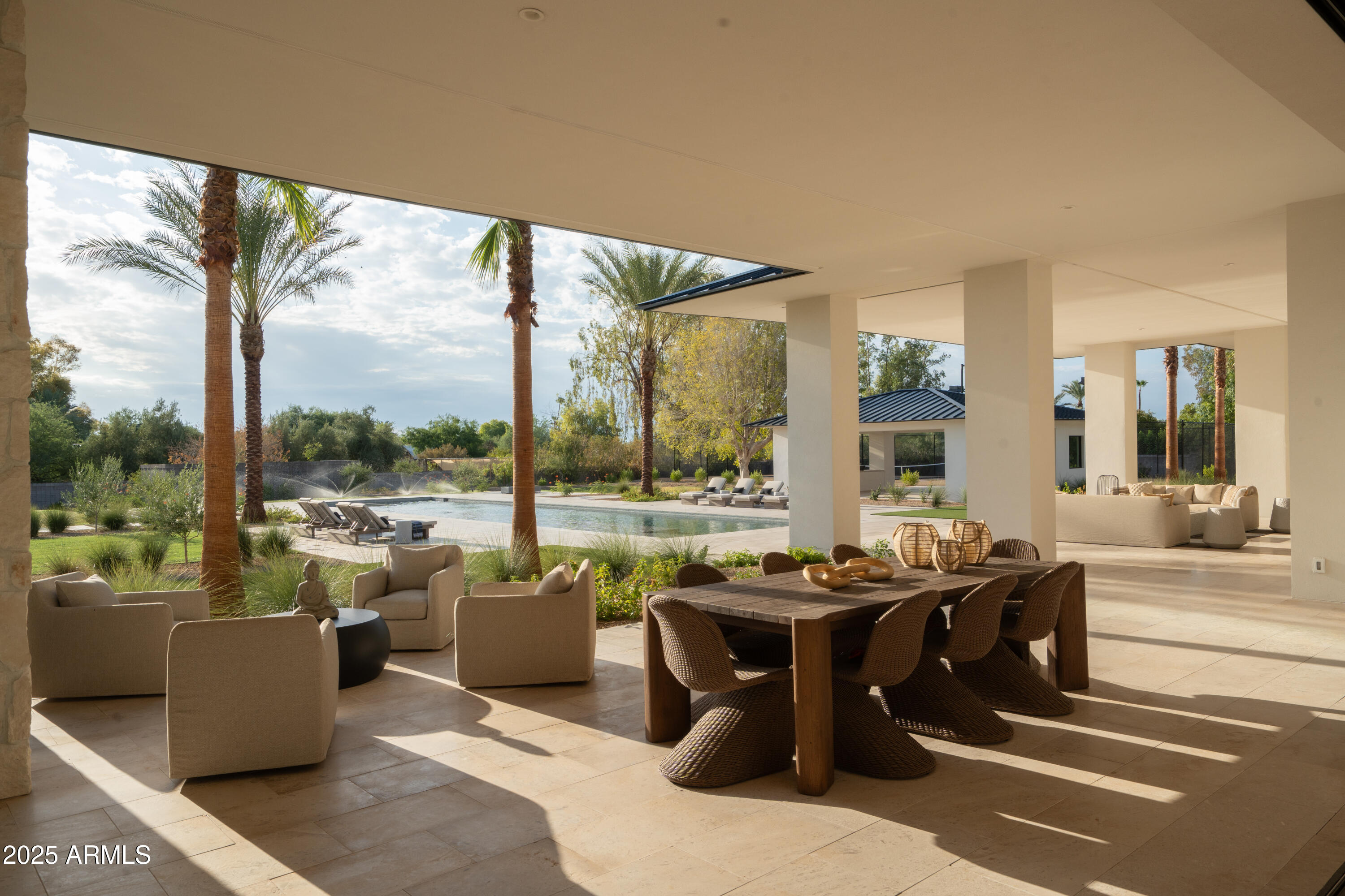 6215 N CASA BLANCA Drive