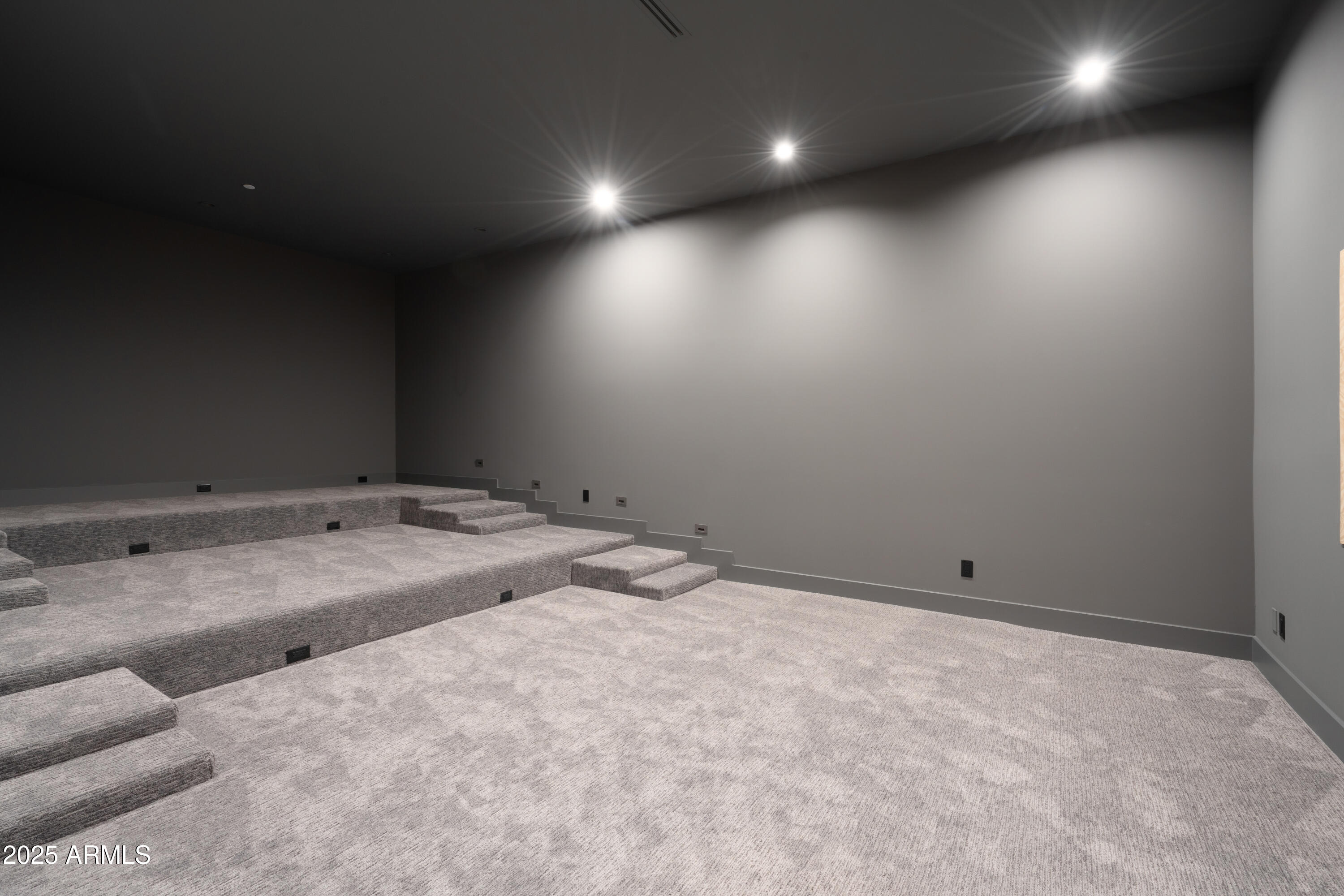 6215 N CASA BLANCA Drive