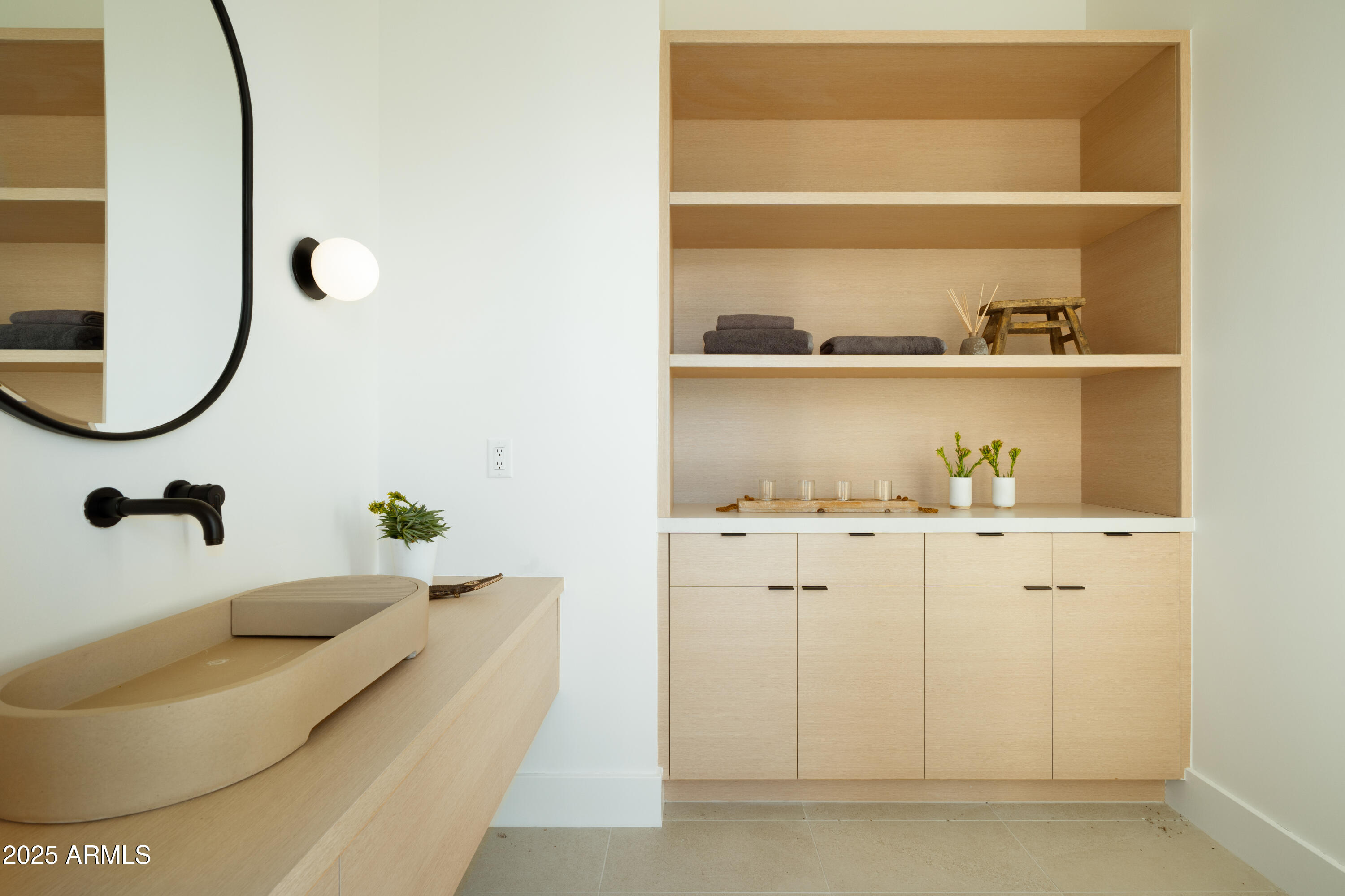 6215 N CASA BLANCA Drive