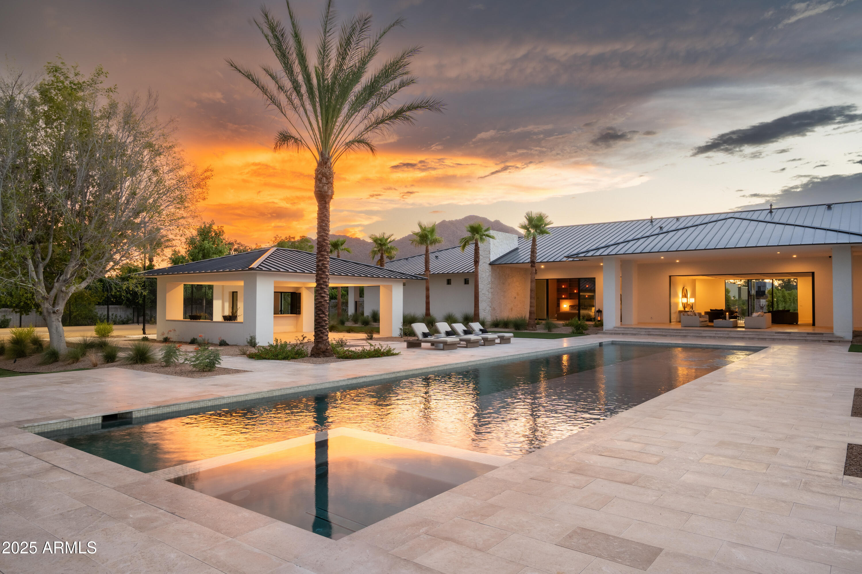 6215 N CASA BLANCA Drive