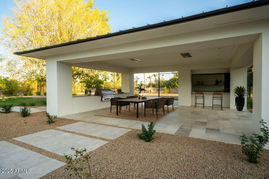 6215 N CASA BLANCA Drive