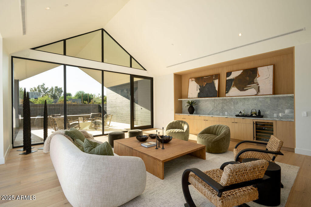 6209 N CASA BLANCA Drive