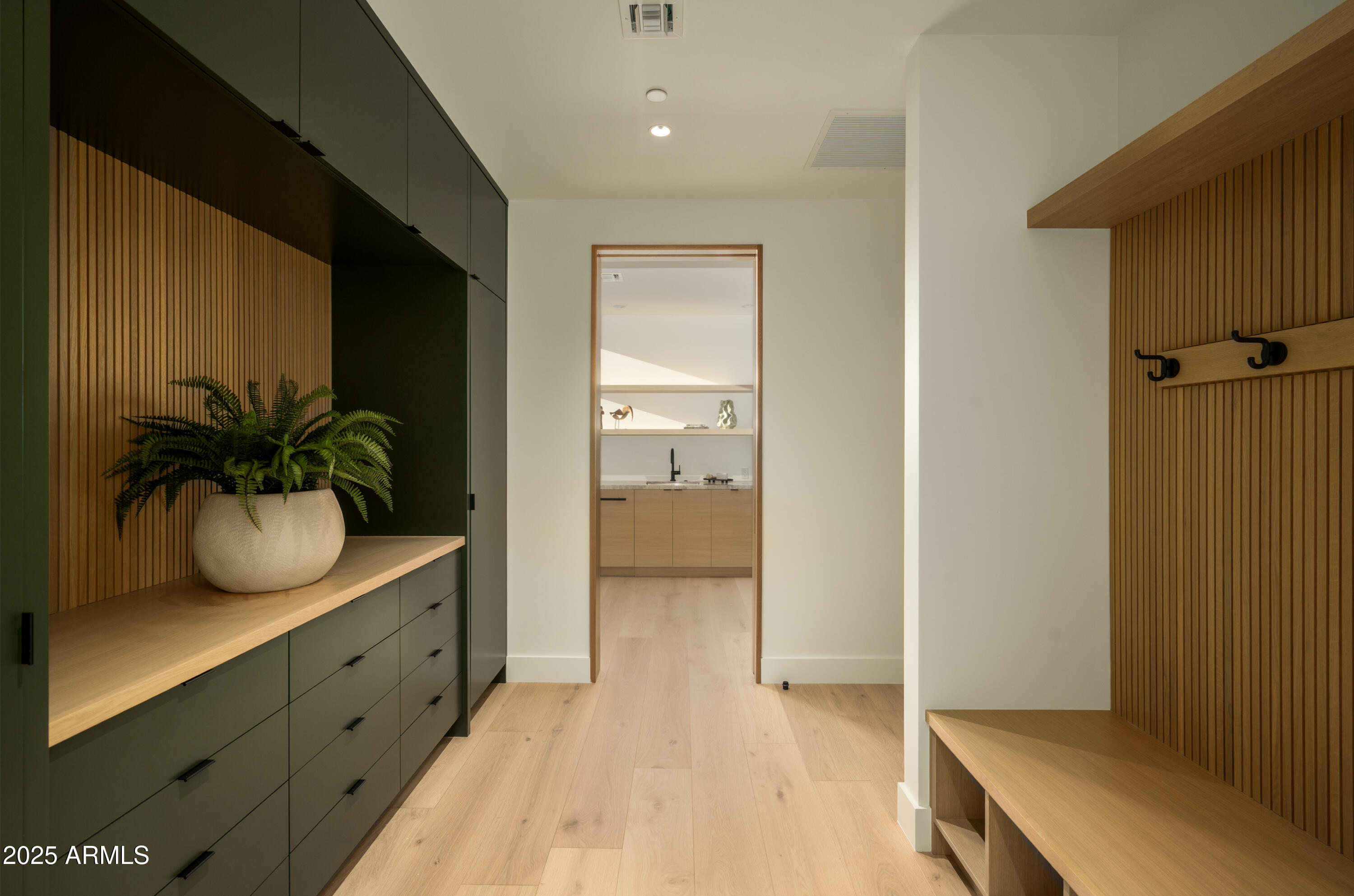 6209 N CASA BLANCA Drive