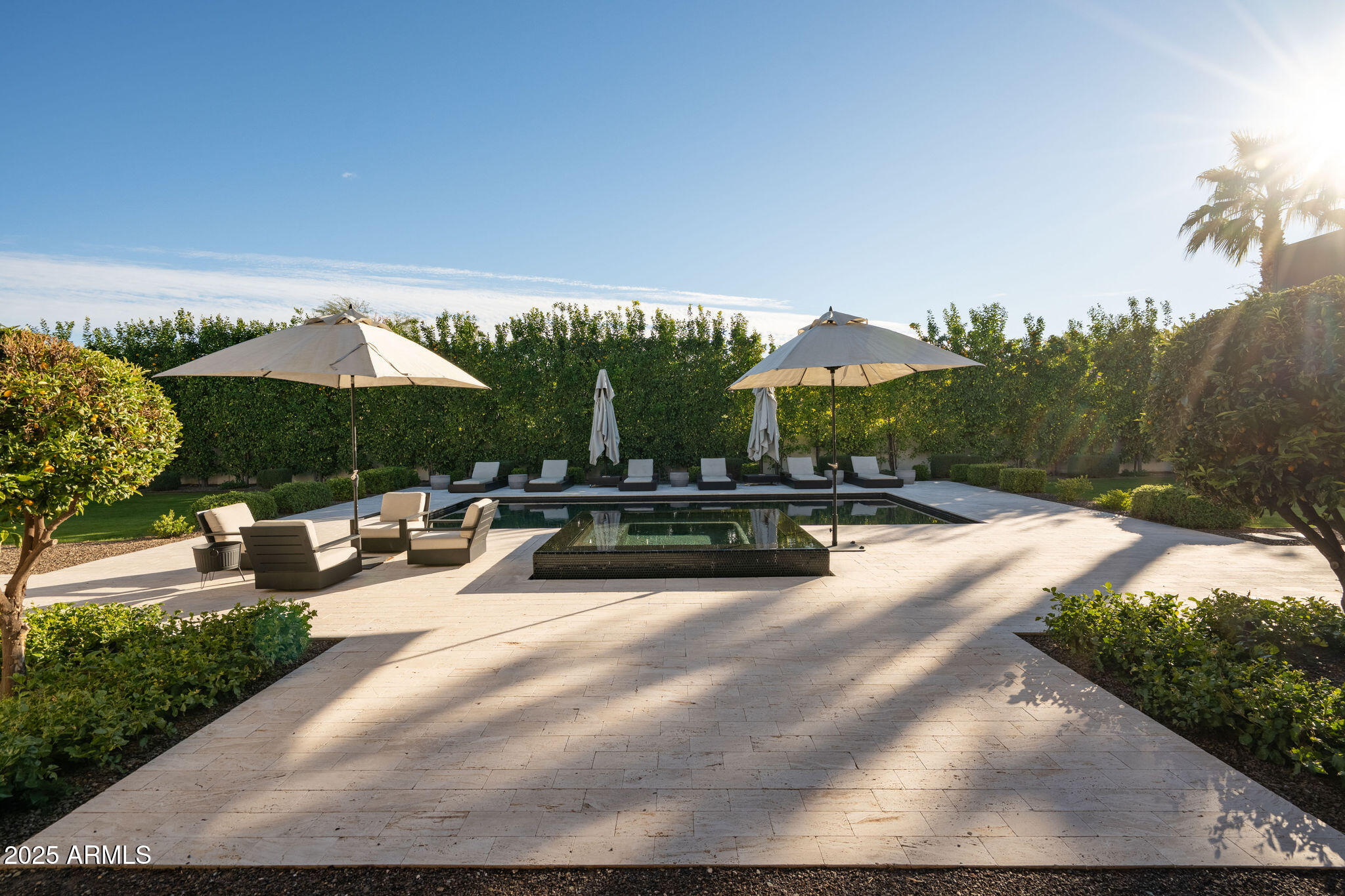 5333 E VIA LOS CABALLOS