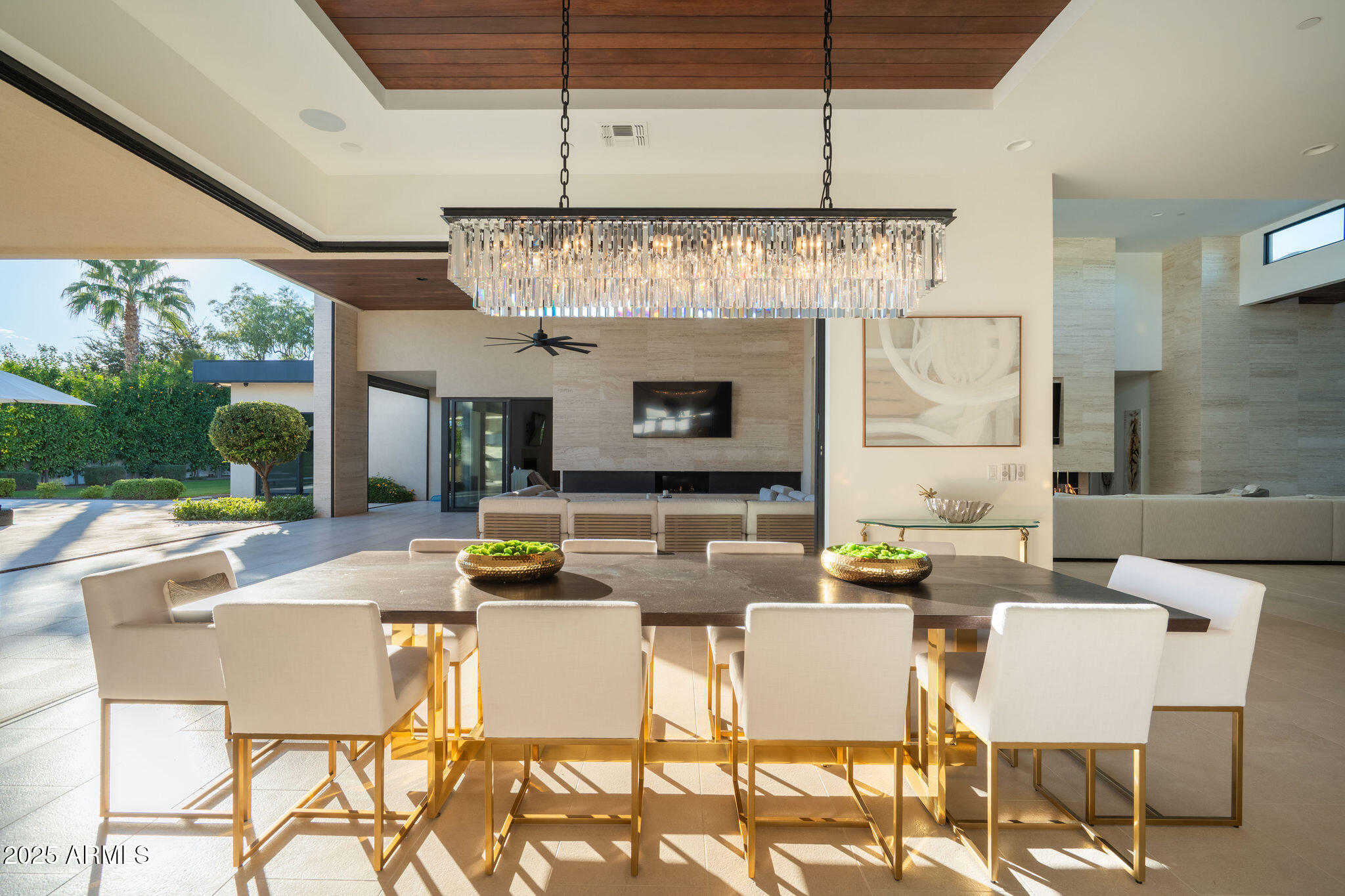 5333 E VIA LOS CABALLOS