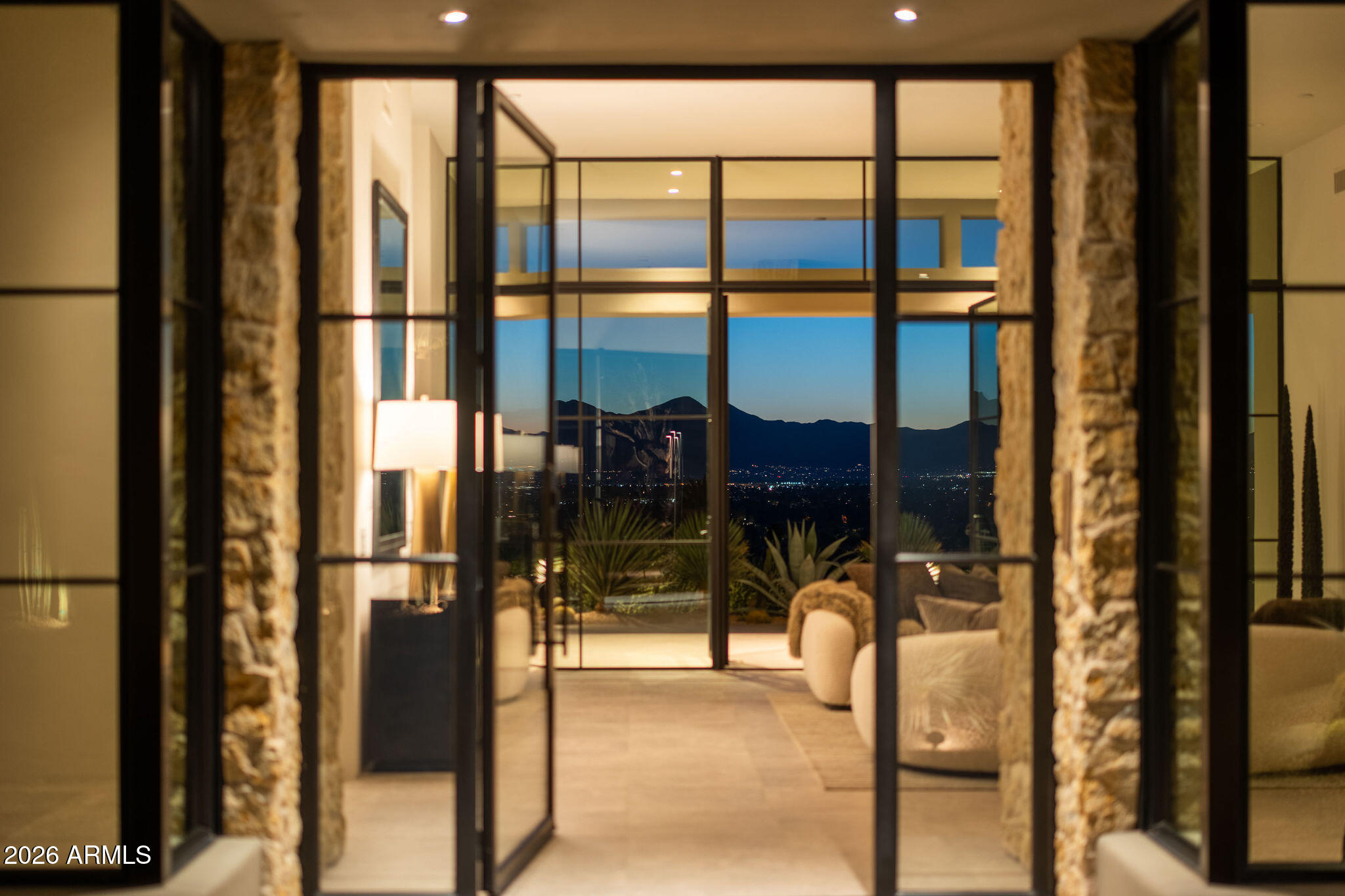 5939 E QUARTZ MOUNTAIN Road