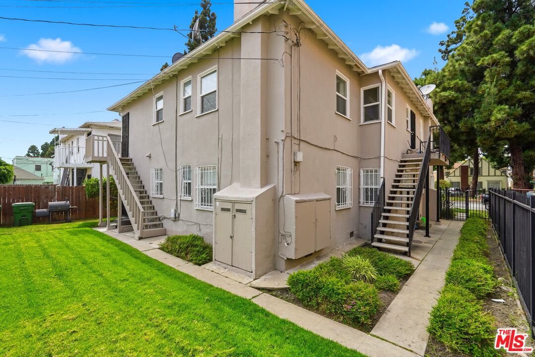4186 Leimert Blvd