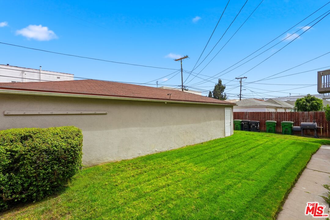 4186 Leimert Blvd