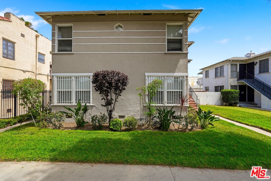 4186 Leimert Blvd