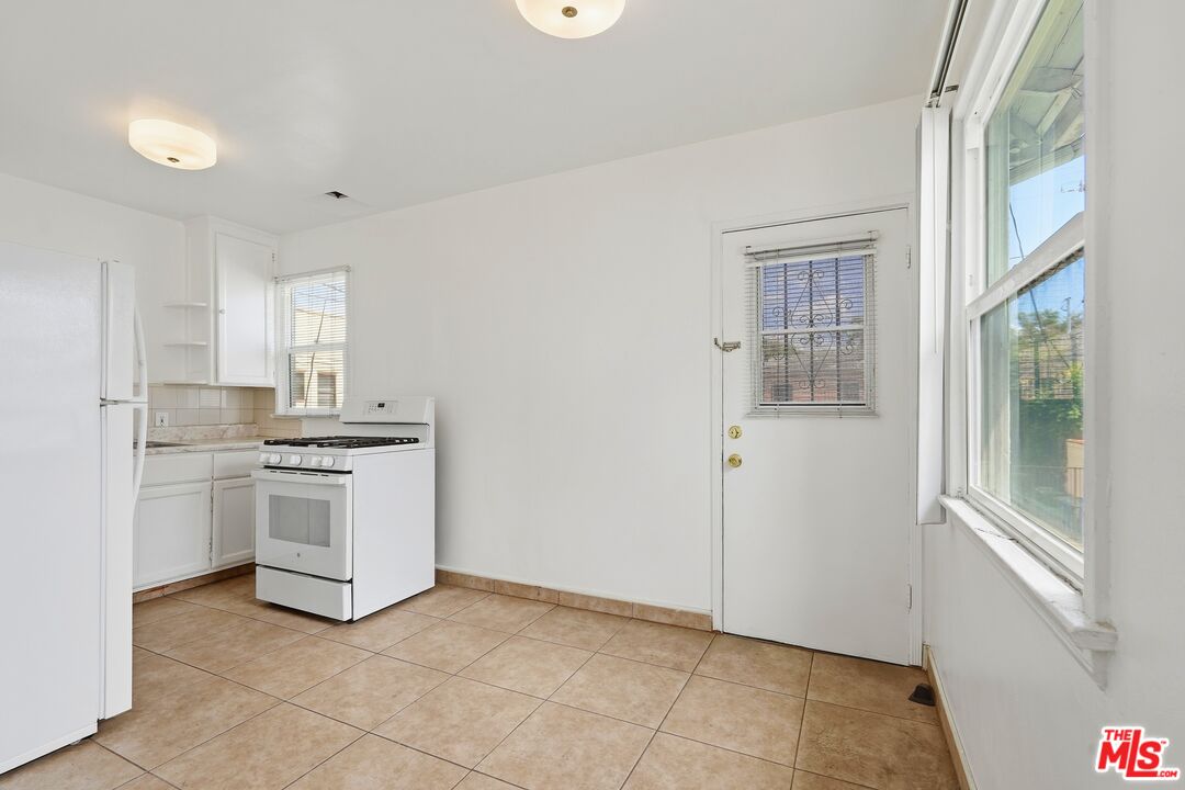 4186 Leimert Blvd
