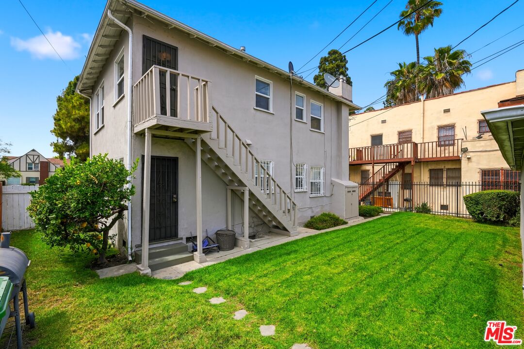 4186 Leimert Blvd
