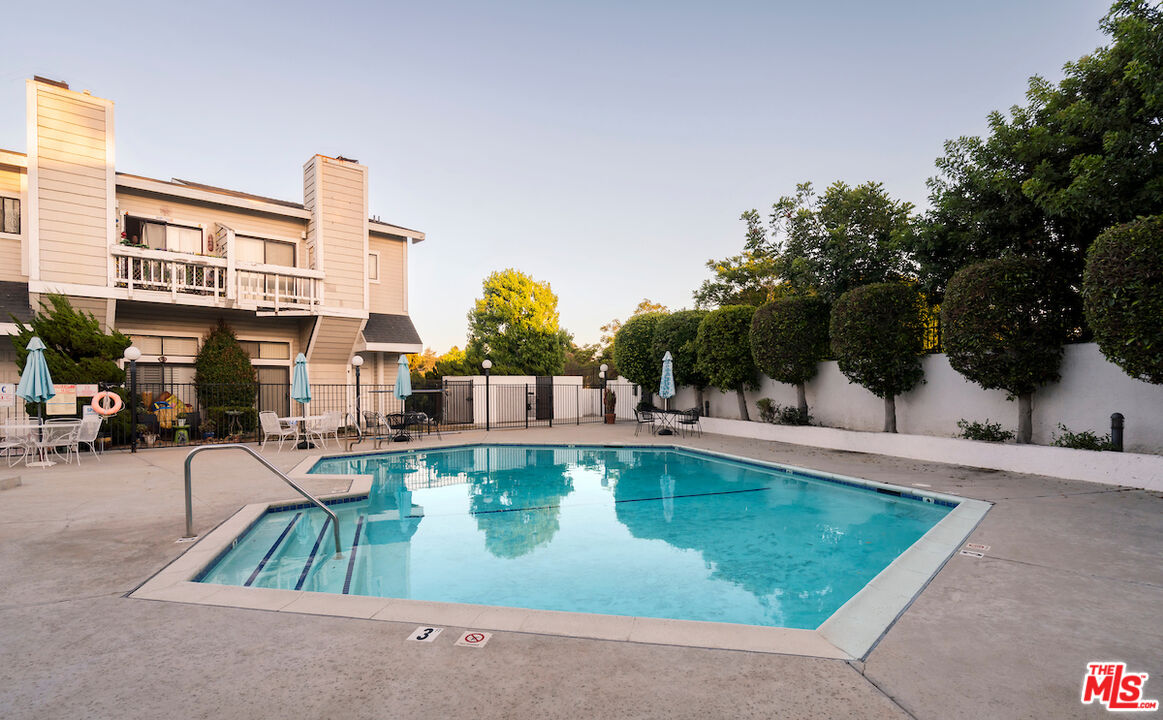 4658 Don Lorenzo Dr Unit: E