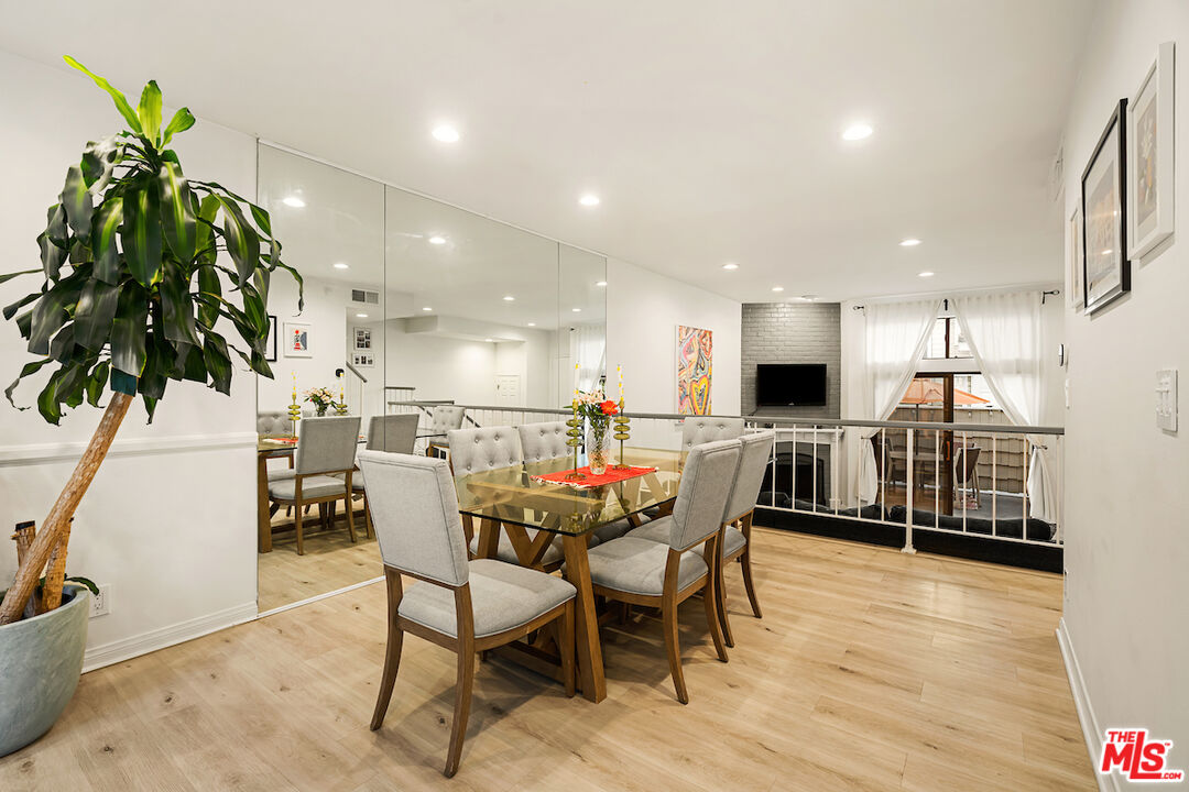 4658 Don Lorenzo Dr Unit: E