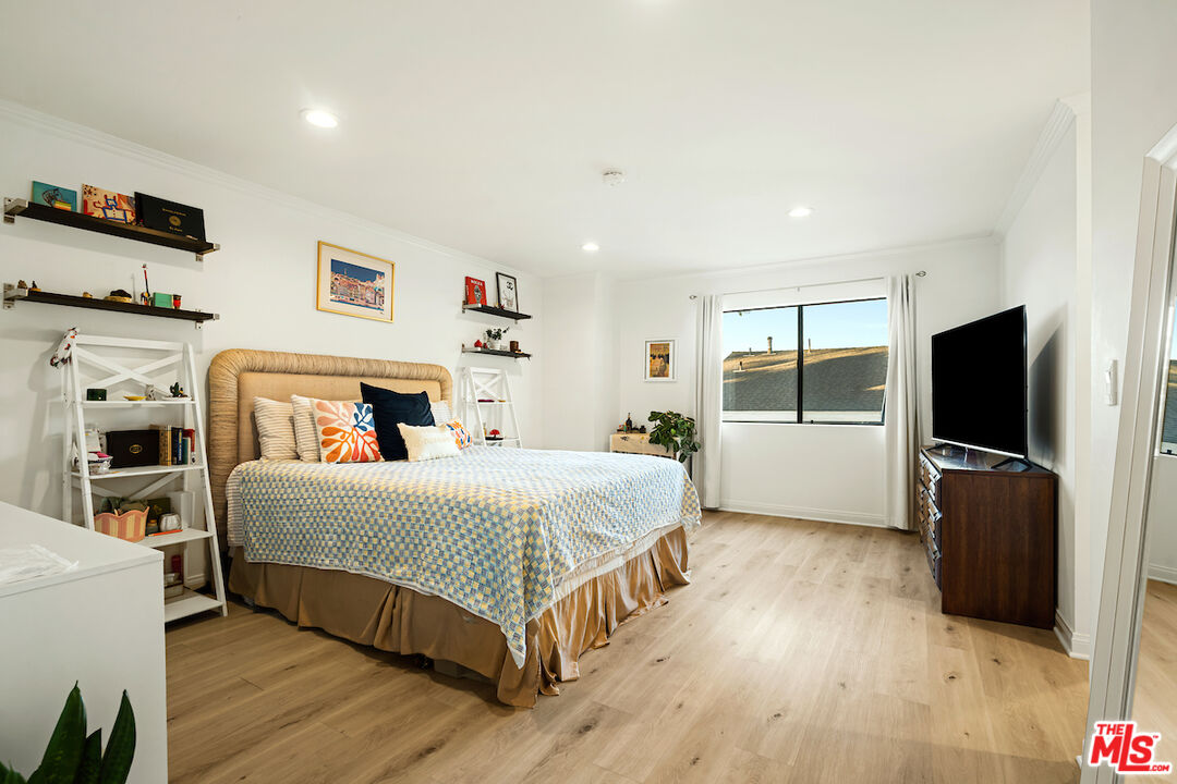 4658 Don Lorenzo Dr Unit: E