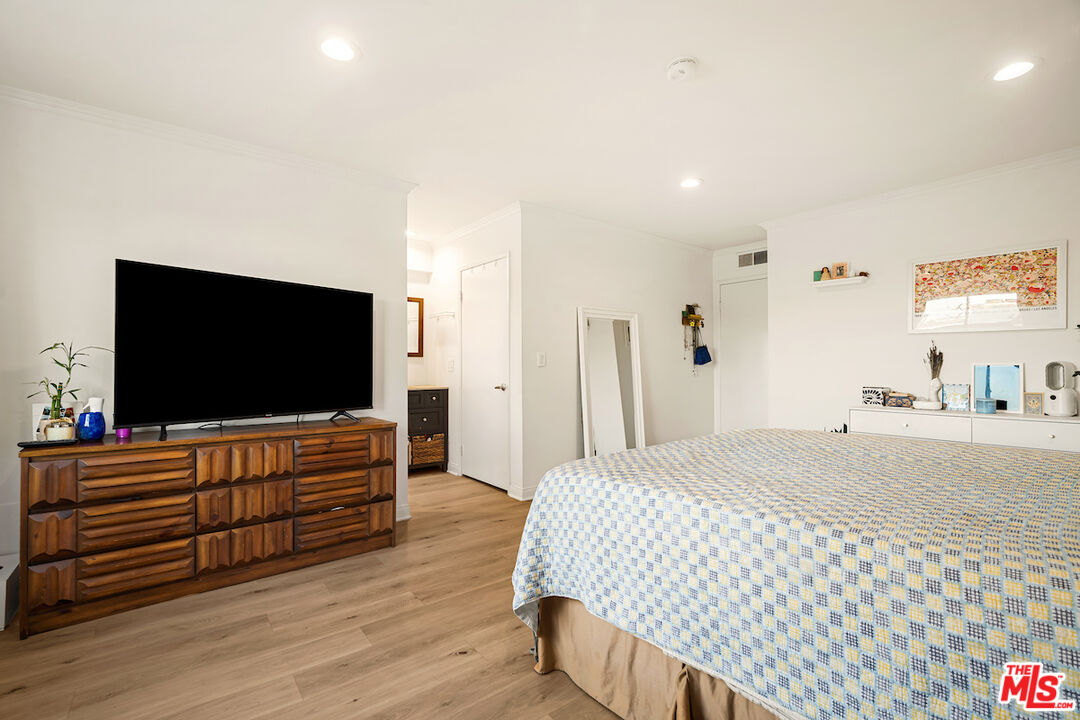 4658 Don Lorenzo Dr Unit: E